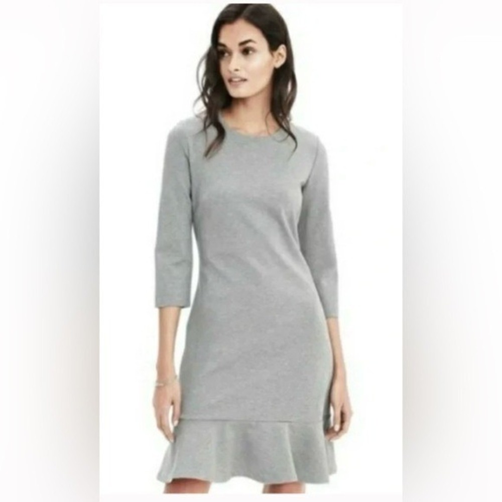 Banana Republic Gray‎ Ruffle Hem Knit Dress SZ 2